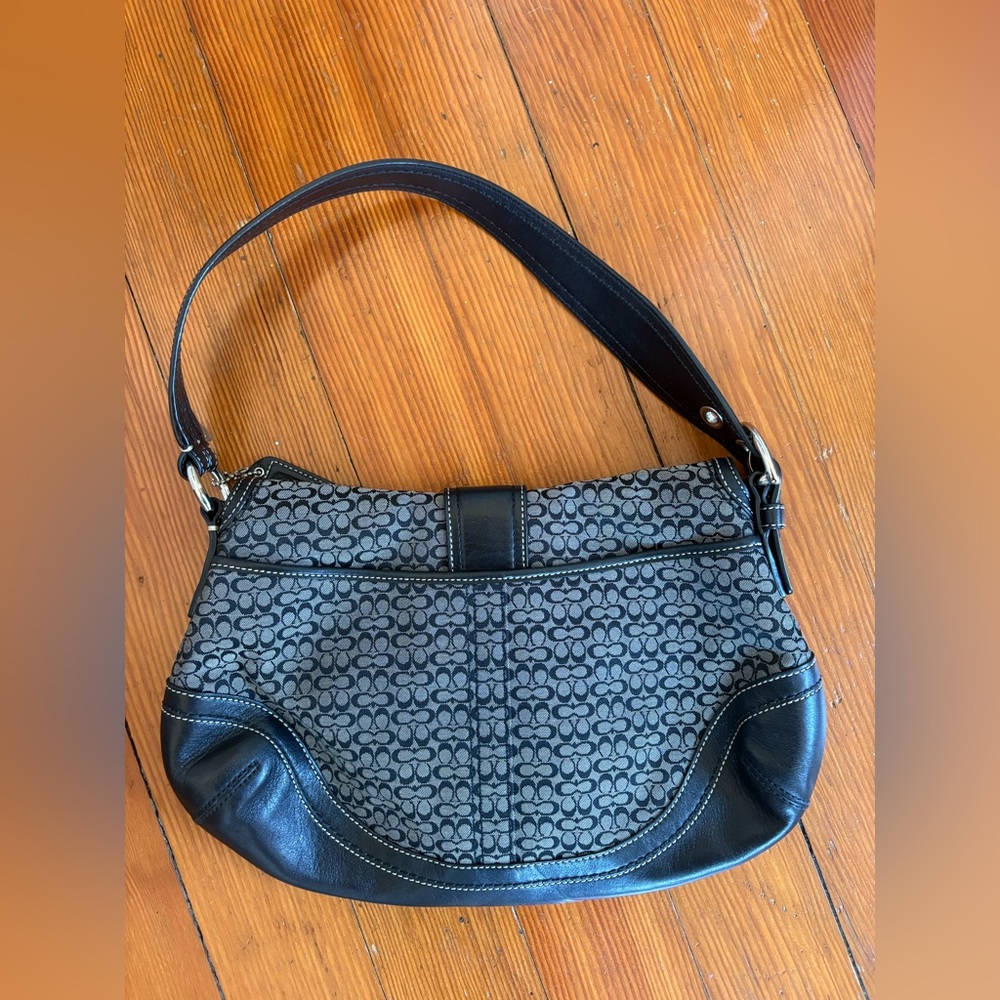 Coach F10926 Vintage Soho Black Leather & Signature C Canvas Shoulder/Tote Bag - Picture 6 of 9